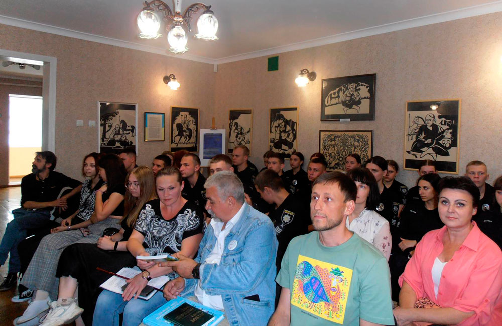 Студенти факультету взяли участь у читаннях поетичних перекладів до Європейського дня мов