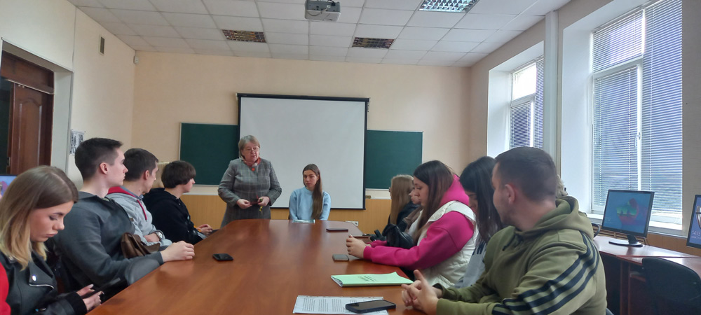 Студенти 4 курсу спеціальностей «Англійська мова і література» і «Німецька мова і література» зустрілися зі стейкхолдером